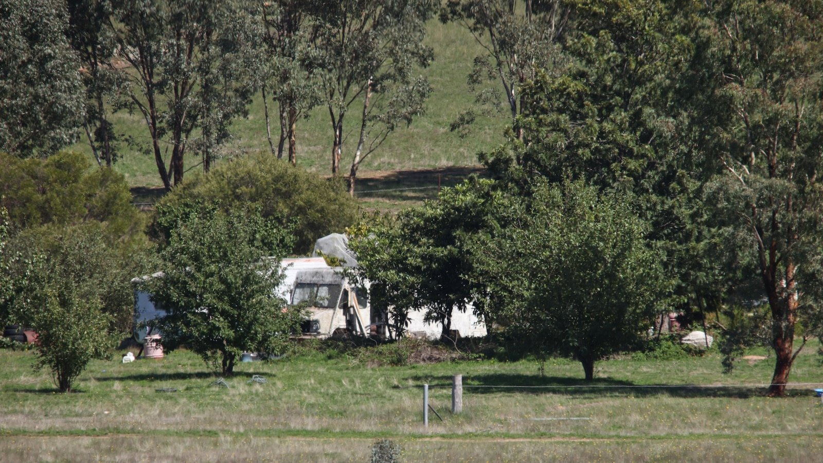 La policía australiana mata a tiros a un sospechoso en un enfrentamiento de tres horas después de que dos agentes murieran