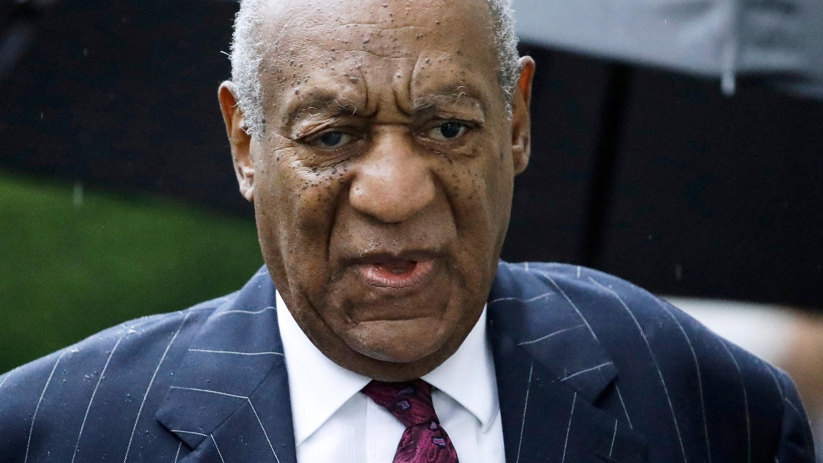 El jurado determina que Bill Cosby agredió sexualmente a una mujer en 1972 y le concede más de 19 millones de dólares