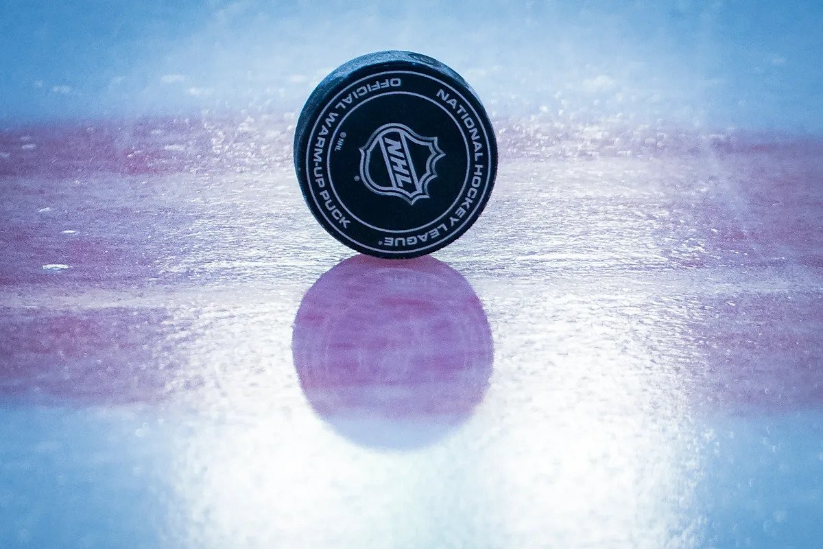 Cómo ver los playoffs de la Copa Stanley de la NHL 2026 con Sling TV