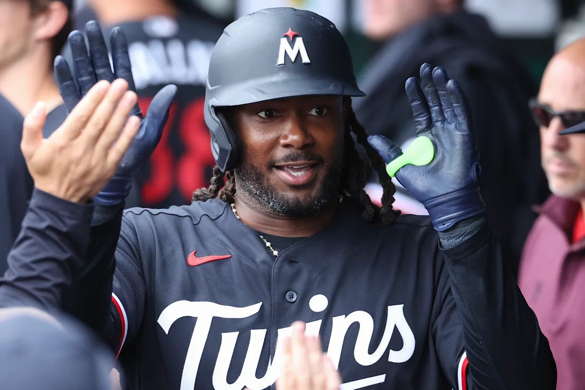 Los Mellizos golpearon a Steven Cruz de los Reales a tres profundidades en la novena entrada de una victoria por 5-1 sobre Kansas City.