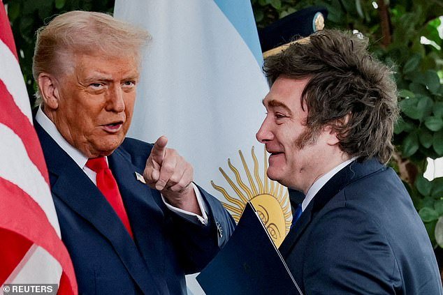 “¡Dejen de tratarnos como a una pelota de fútbol política!” Los habitantes de las Islas Malvinas están “hartos hasta los dientes” de ser “utilizados como peones” después de que Estados Unidos sugiriera que apoyaría a Argentina en la apropiación de tierras.