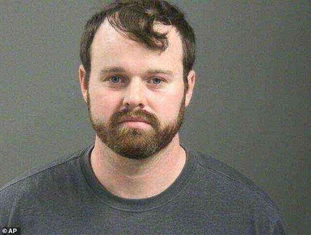 Humillantes cartas secretas de prisión que Joseph Duggar envió a su familia, mientras que la llamada de prisión filtrada de su esposa revela si ella lo apoyará