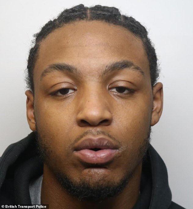 Enfermo se jacta de golpear al asesino: el momento en que el narcotraficante se jacta de asesinar a un estudiante universitario es filmado mientras suena el timbre