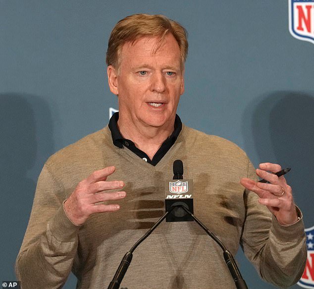 El comisionado de la NFL, Roger Goodell, ofrece información actualizada sobre la investigación sobre los vínculos del copropietario de los Giants, Steve Tisch, con Epstein.