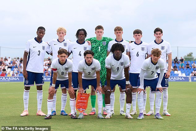 La FA tiene un serio problema que resolver después de que el equipo de Max Dowman y Rio Ngumoha se convirtiera en el último grupo de jóvenes estrellas que no pudo llegar a Inglaterra.