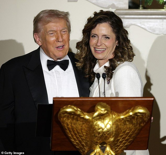 El candidato al Senado respaldado por Trump es un superfanático secreto de las políticas de DEI y se entusiasmó con ellas en el apogeo de la fiebre del despertar.