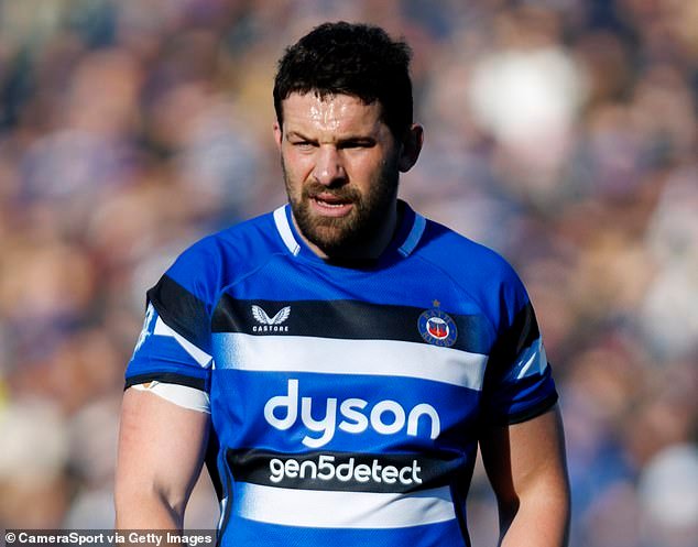 La estrella del rugby inglés Charlie Ewels revela que casi le amputan el pie después de una infección