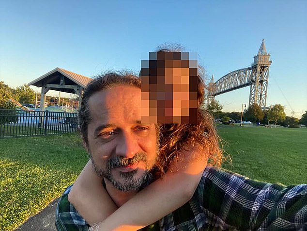 El FBI toma medidas cuando la escalofriante promesa de muerte del padre de Trump en Massachusetts desencadena una investigación terrorista