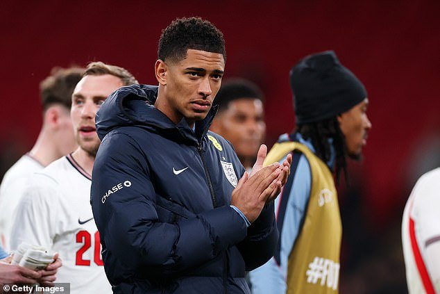 El Real Madrid está descontento con el “viaje inútil” de Jude Bellingham a Inglaterra en misión internacional después de que Thomas Tuchel no lo convocara en absoluto