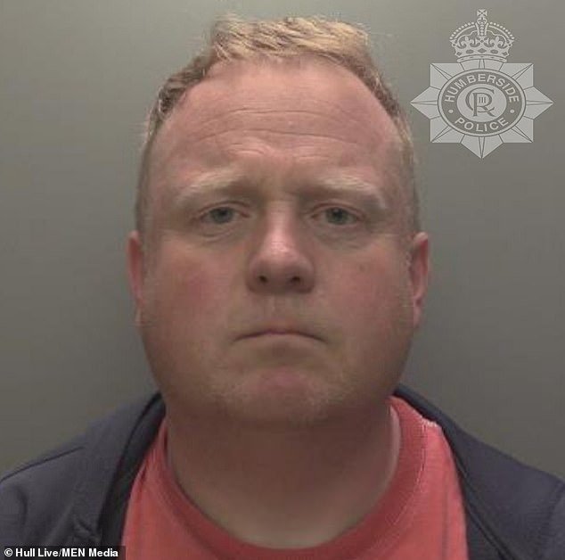 Cómo el viaje del empresario de pompas fúnebres ‘Frankenstein’ a Estados Unidos ayudó a exponer el peor escándalo de una funeraria británica: se enfrenta a una sentencia de prisión por dejar que 30 cuerpos se pudran y embolsarse los gastos de cremación