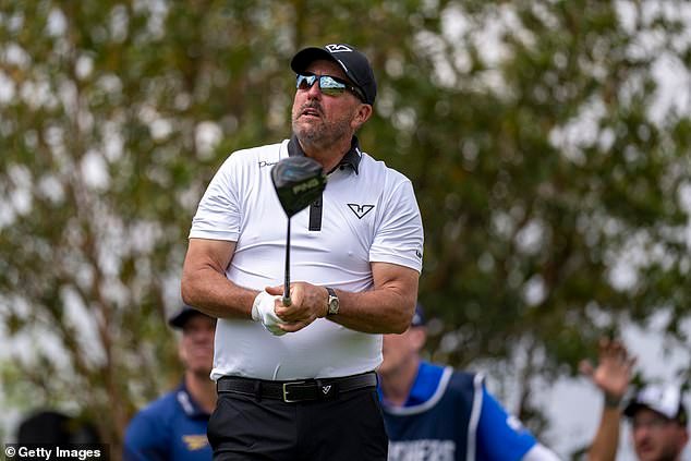 El tres veces campeón Phil Mickelson se retira del Masters debido a una misteriosa emergencia familiar