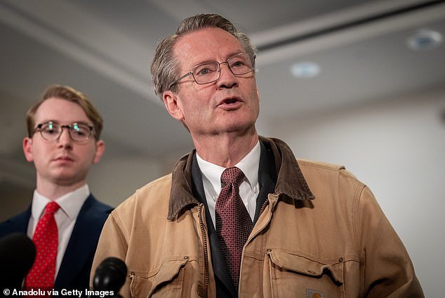 El congresista del MAGA dice que los estadounidenses estarían “asustados” por las sesiones informativas extraterrestres: “Se quedarían despiertos por la noche preocupados”