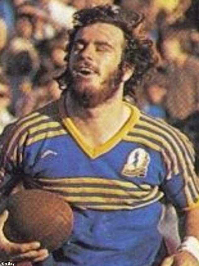 Parramatta Eels usará brazaletes negros en su choque del lunes de Pascua después de que el héroe de culto muriera a los 70 años.