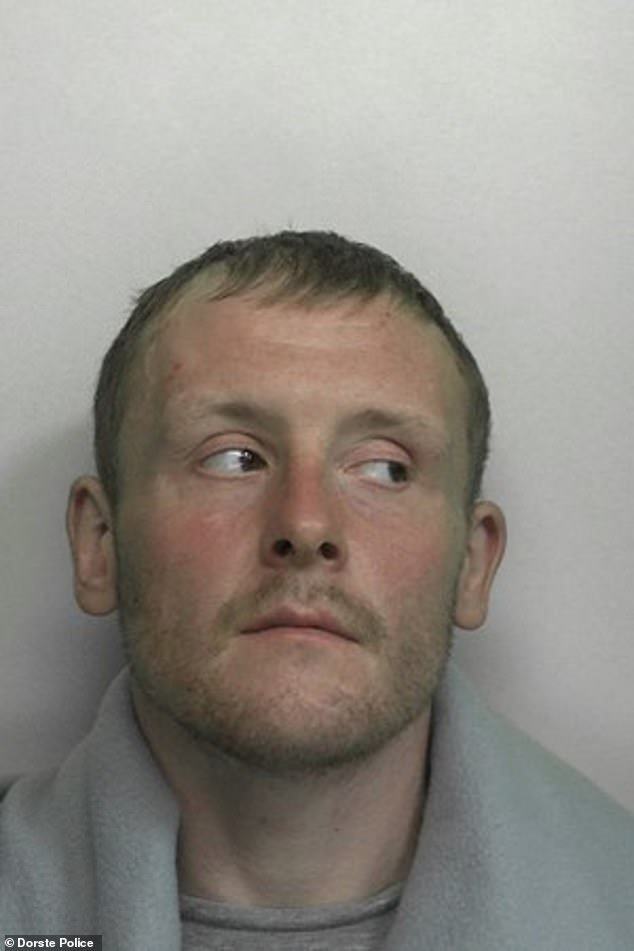 Comienza la búsqueda de un preso que se escapó de una furgoneta sin zapatos y con esposas en las muñecas tras comparecer ante el tribunal acusado de agresión