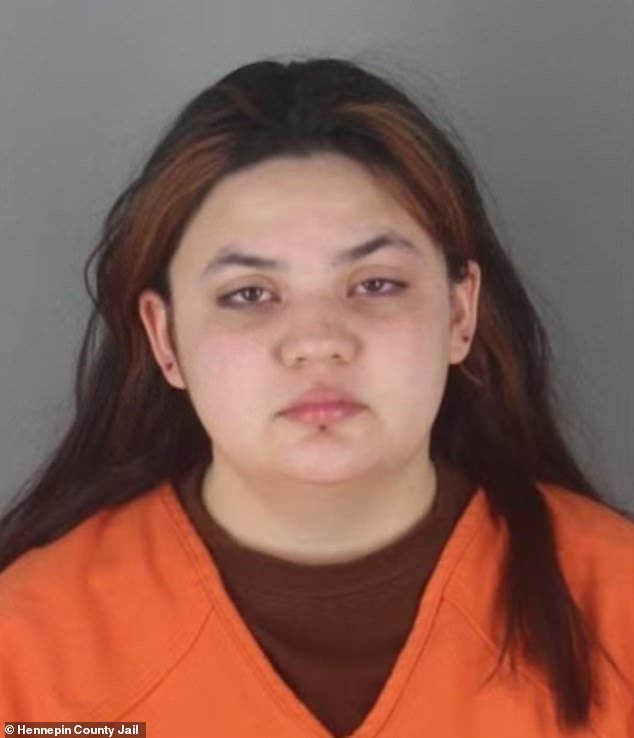 Trabajadora de la guardería Wilde es acusada de golpear la cabeza de un niño contra la pared en estado de ebriedad