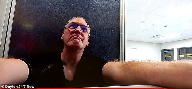 Profesor de “ética sexual” cristiana en la Midwest University y padre de TEN, arrestado por violación y agresión sexual, incluso a menores