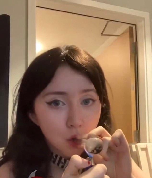 Una mujer atacada por un vil ‘influencer escupidor’ mientras compraba en Penneys revela cómo el rechazo de Only Fans desapareció cuando la confrontaron por llamarla con la palabra ‘N’, pero lo que el cobarde racista hizo a continuación es despreciable