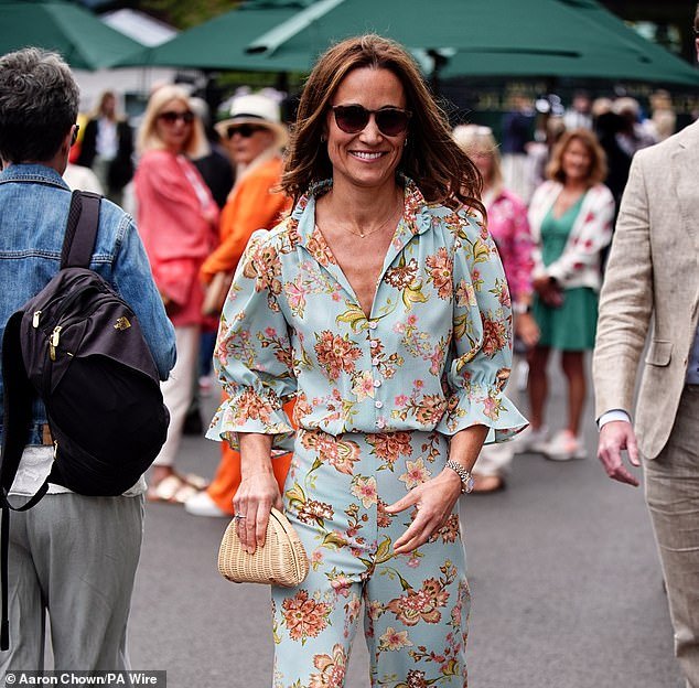 Pippa Middleton se enfrentará a la Asociación de Ramblers después de bloquear el camino hacia su mansión de £ 15 millones.