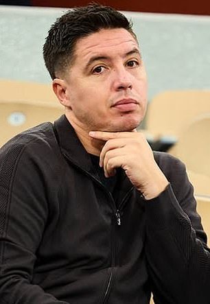 Samir Nasri, ex estrella del Arsenal y del Manchester City, podría ser “expuesto como un defraudador fiscal después de que se recibieron 200 pedidos de Deliveroo en su dirección de París”