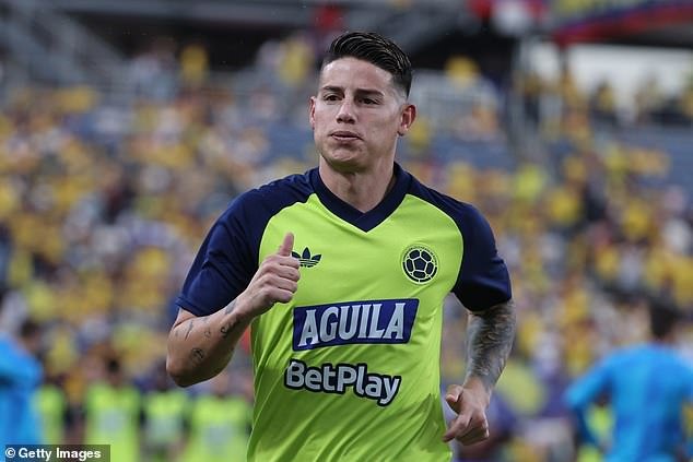 La ex estrella del Everton y del Real Madrid, James Rodríguez, expresa su preocupación por la “gravedad” de su condición física a la edad de 34 años después de ser trasladado de urgencia al hospital.