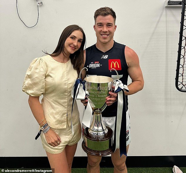 Los grandes de la AFL condenan al fútbol WAG por hacer un video en TikTok después de abandonar a su esposo en medio de un juego