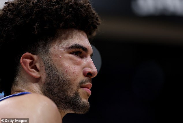 El mejor prospecto de la NBA sufrió lesiones graves después de sufrir múltiples fracturas faciales en la derrota de March Madness