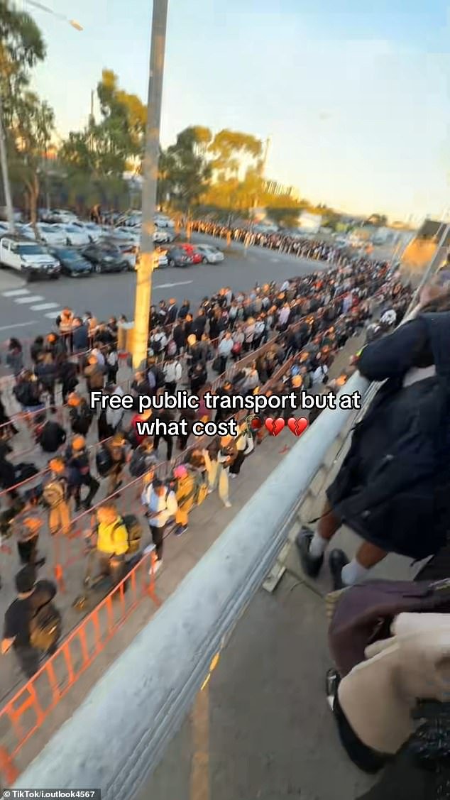 Una sola imagen muestra cómo la solución de Victoria para la escasez de combustible está resultando contraproducente: “Tan abrumadora”