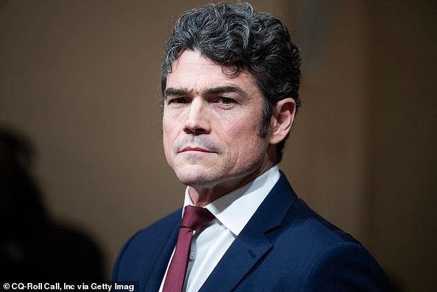 El ex jefe antiterrorista de Trump está difundiendo inquietante propaganda iraní con la falsa afirmación de que Estados Unidos intentó matar a un aviador varado.