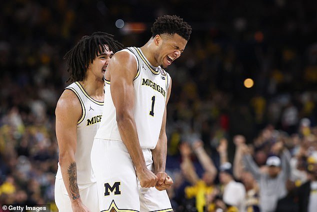 Flipped Five de Michigan venció a UConn para ganar el segundo campeonato nacional de la escuela y poner fin a una racha de derrotas de 37 años.