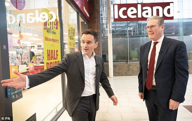 El jefe islandés Richard Walker ofrece trabajo a un trabajador de Waitrose que fue despedido después de 17 años de servicio por abordar a un ladrón de huevos de Pascua.