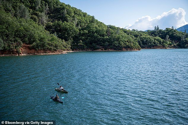 Un niño de 5 años sufre un trágico final tras entrar al famoso lago de California sin chaleco salvavidas