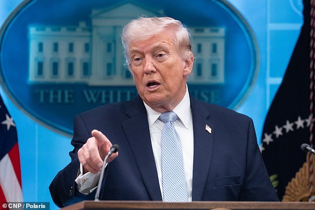 Después de que Trump dimitiera con un alto el fuego de dos semanas, los precios del petróleo experimentan una caída sorprendente y los futuros de acciones suben