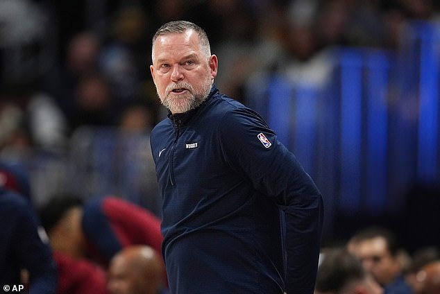 El salario del nuevo entrenador de baloncesto de Carolina del Norte, Michael Malone, se revela a medida que se acerca al resultado final de Bill Belichick