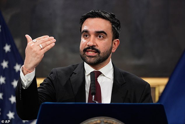 El plan del alcalde de Nueva York despertado para implementar silenciosamente medidas DEI para evitar enojar a Trump queda expuesto