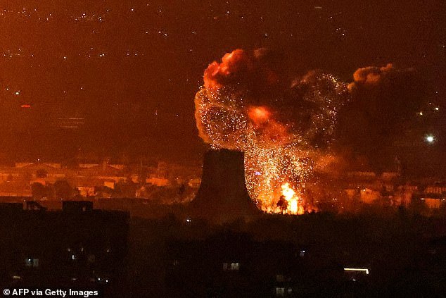 “Ahora estamos en una guerra mundial”: la aterradora predicción del multimillonario fundador de un fondo de cobertura estadounidense, Ray Dalio, y el ciclo de acontecimientos que nos tiene “a dos pasos de un conflicto entre las principales potencias mundiales”.