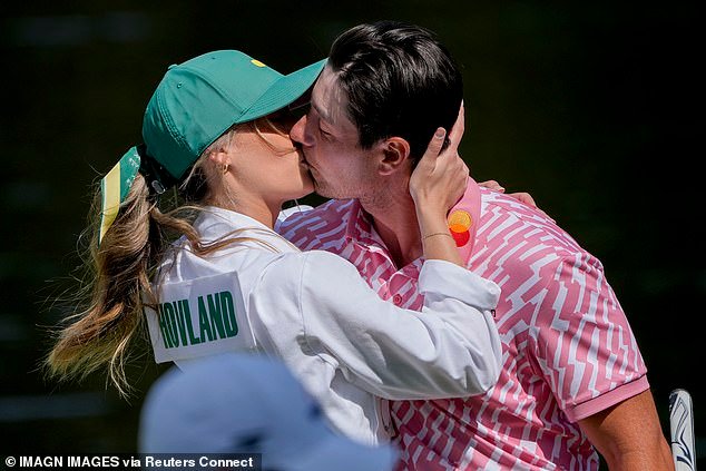 Nombrado: La rubia misteriosa que cautivó a la estrella ‘eternamente soltera’ del golf: se revela que la nueva novia de Viktor Hovland es una profesora de noruego después de que empacaron su PDA en el Masters