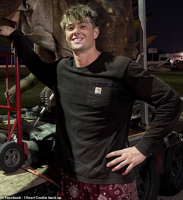 El querido trabajador del camión de comida, de 22 años, que se ganó corazones en todo Estados Unidos, muere en un horrible accidente de motocicleta.