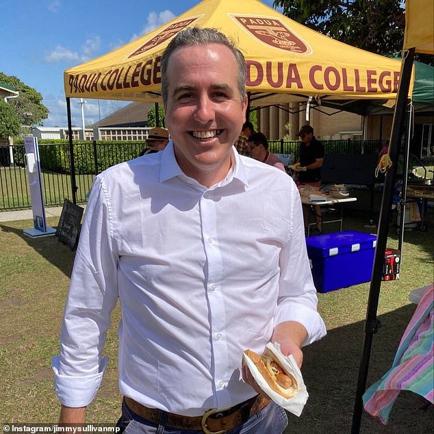 El diputado de Queensland, Jimmy Sullivan, fue encontrado muerto en su unidad en Stafford, Brisbane.