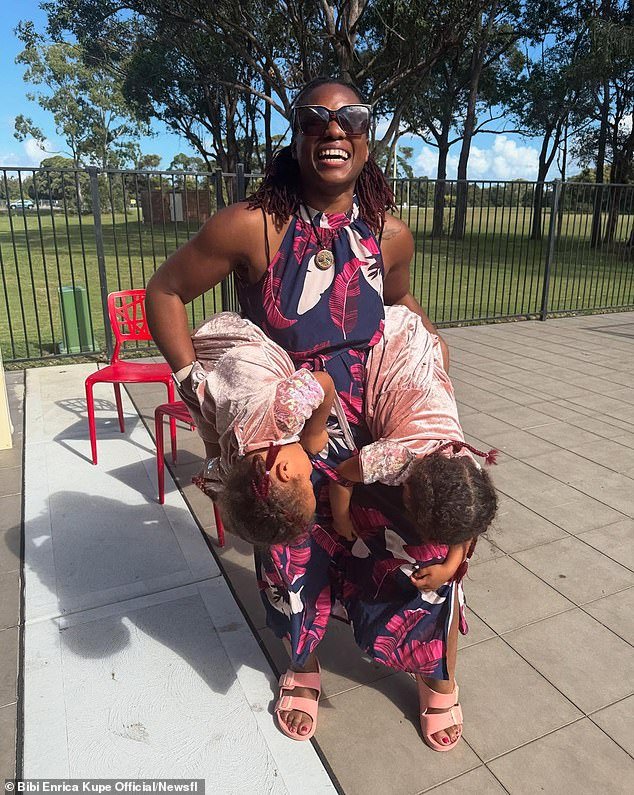 La segunda partera será acusada después de que un bebé muriera en un parto fallido en casa en Newcastle