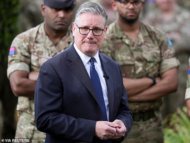 El líder adjunto del Partido Laborista está implorando a los posibles rivales de Keir Starmer contra un intento “sangriento” de derrocarlo después de las elecciones de mayo, pero una nueva encuesta muestra que dos tercios de los votantes quieren que el primer ministro sea destituido.