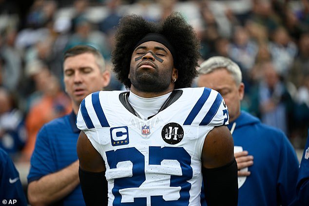 Equipos de la NFL en alerta porque el cornerback superestrella está disponible para canje