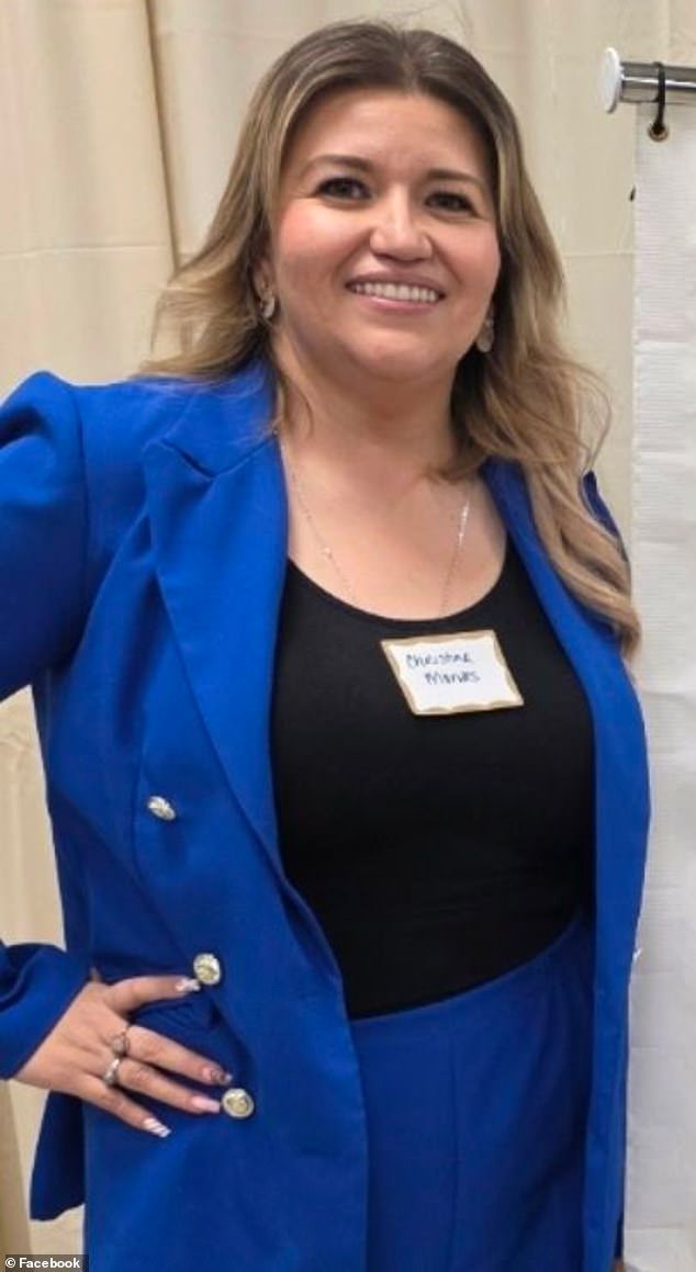 El marido de la candidata demócrata ha sido expuesto como un delincuente sexual a través de archivos que muestran que la víctima está CONECTADA con su esposa.