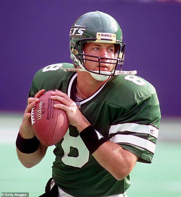 El ex mariscal de campo de los New York Jets, Browning Nagle, murió a la edad de 57 años después de luchar contra el cáncer.