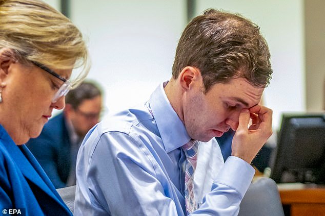 Los detectives de homicidios de Charlie Kirk revelan nuevas pruebas condenatorias que, según afirman, eliminarán al sospechoso Tyler Robinson.