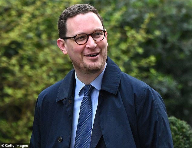 El sistema de identificación digital de Keir Starmer está siendo ridiculizado como “ridículo” después de que el ministro confirmó que será opcional y no tendrá en cuenta el sexo biológico de una persona.