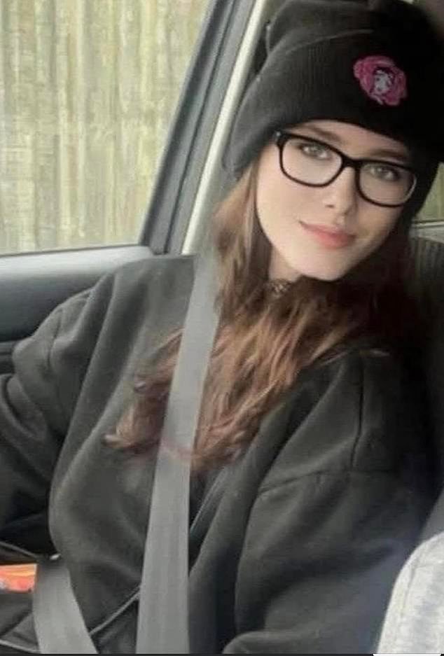 En la imagen: una mujer de 19 años murió en el ataque de un perro después de ser atacada por una “mascota de la familia que dormía en su cama”.