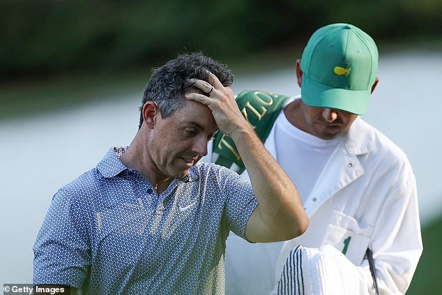 La ventaja de seis golpes de Rory McIlroy en el Masters se acabó: los errores del actual campeón lo han dejado al mismo nivel que Cameron Young de cara al emocionante último día en Augusta.