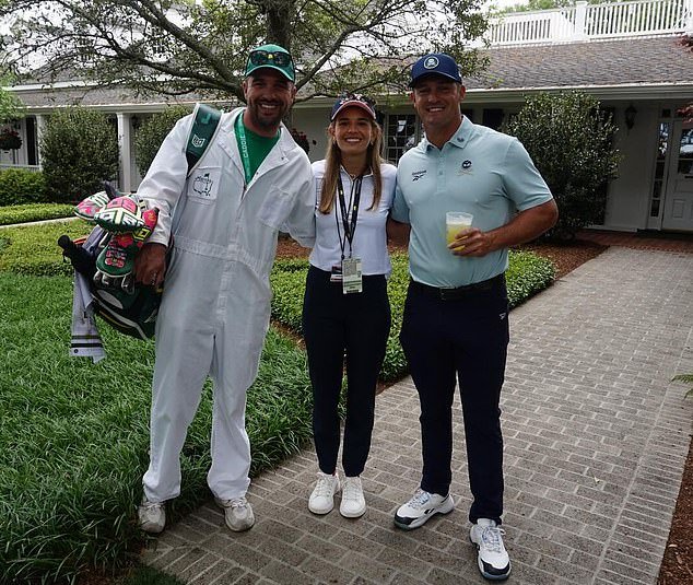 En la cuna del poder y la influencia del Maestro… donde Rafael Nadal, Kai Trump y Jason Kelce se juntan con chaquetas verdes y agentes poderosos.