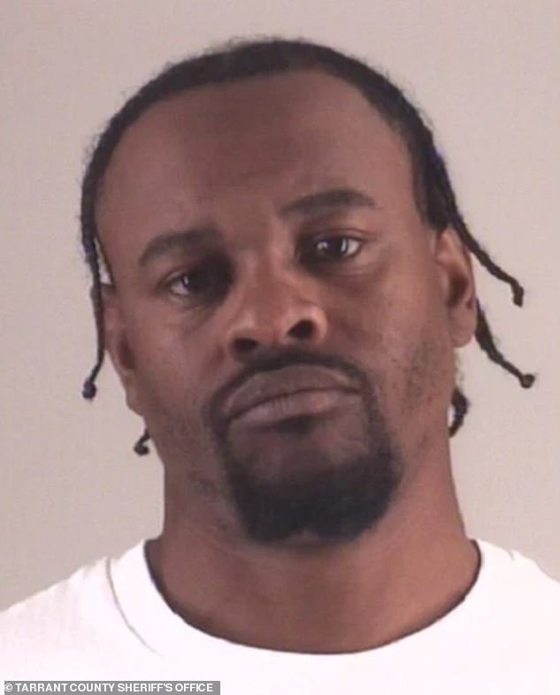 La estrella de la NFL convertida en entrenador de la UFL, Ted Ginn Jr., fue arrestado por conducir en estado de ebriedad el día antes de un partido y su cumpleaños número 41.