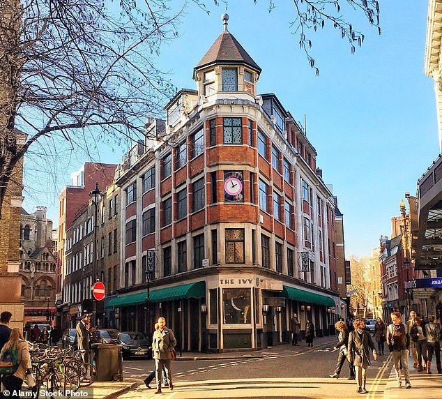 El propietario de Ivy, Richard Caring, apodado el “Rey de Mayfair”, está vendiendo su imperio de restaurantes al jeque de Abu Dabi por 1.400 millones de libras esterlinas.